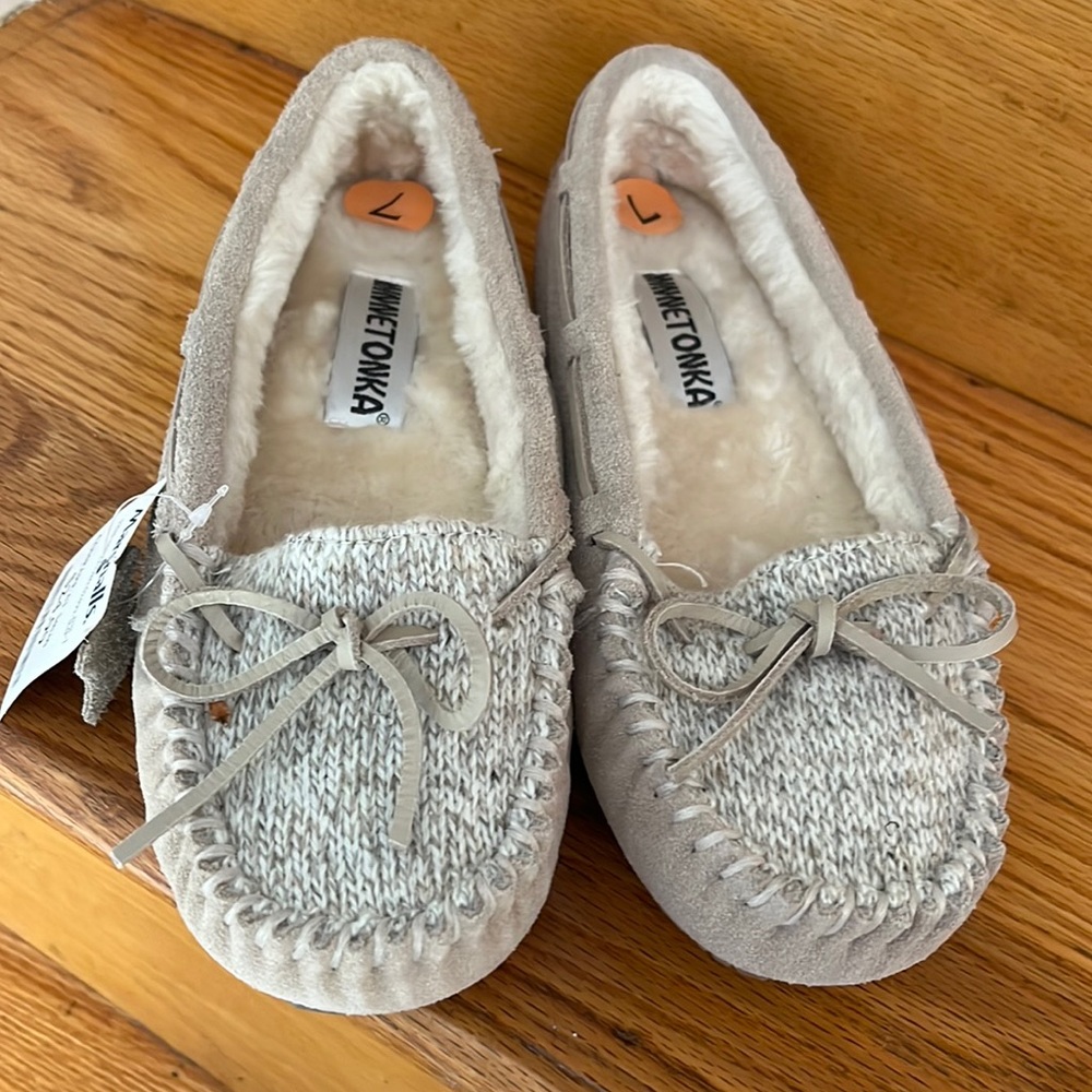Brand New Minnetonka Moccasins